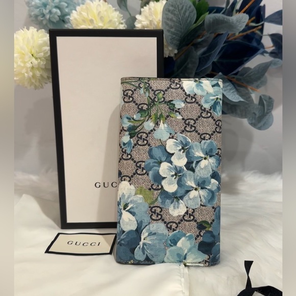 Like New GUCCI GG Supreme Blooms Wallet w Box & Dustbag - Picture 9 of 16